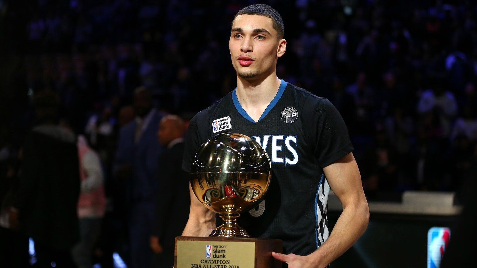 _滑雪赛场上的速度与激情：冬季运动会回顾_，冬运会滑雪运动员